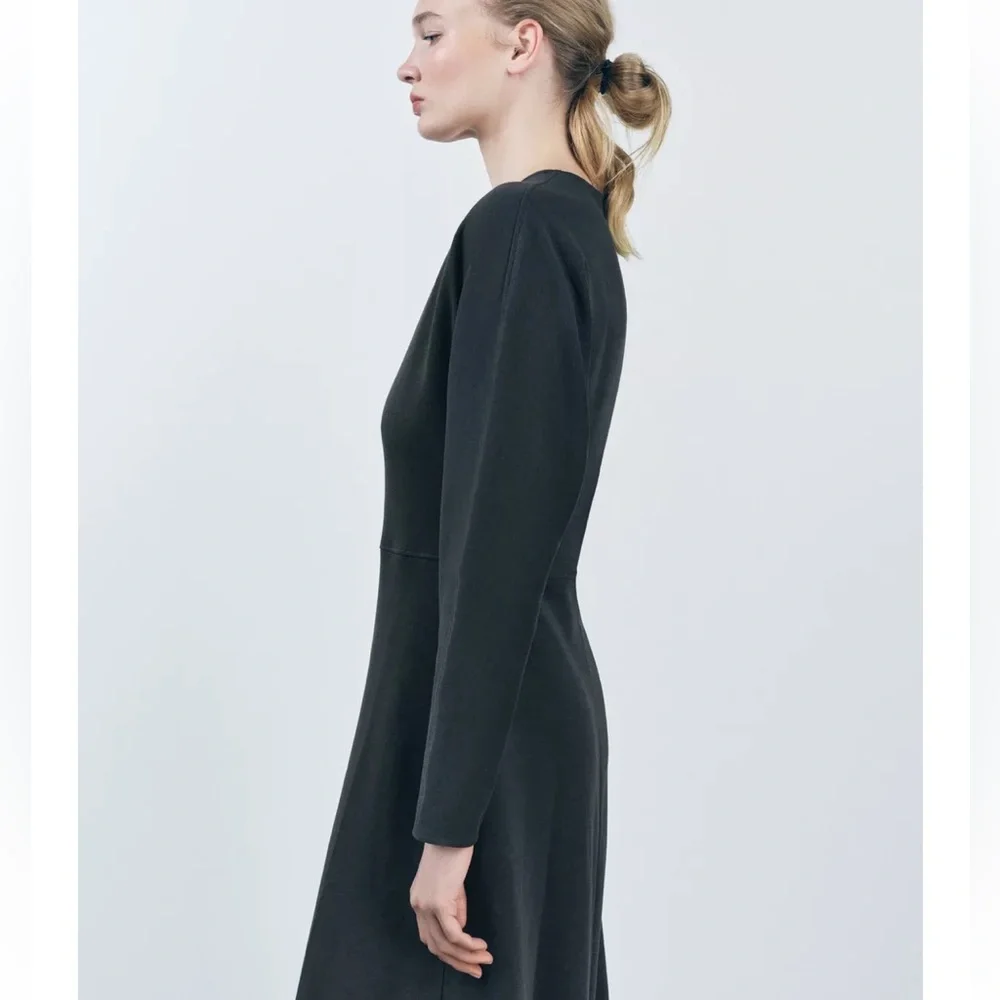 Zara Elegant Burgundy V-Neck Dress - Picture 9 of 13